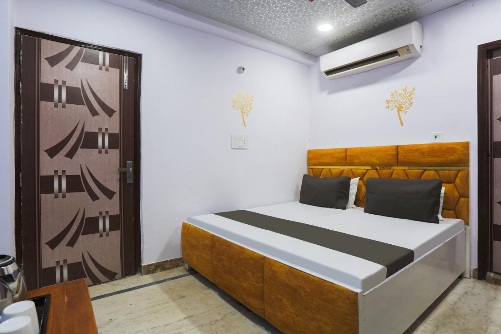 Flips With Mykonos Guest House Нью-Делі Екстер'єр фото